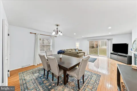 $350,000 | 1356 Putnam Boulevard, Unit 9, Wallingford, PA 19086