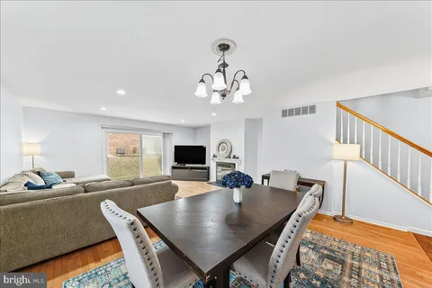 $350,000 | 1356 Putnam Boulevard, Unit 9, Wallingford, PA 19086