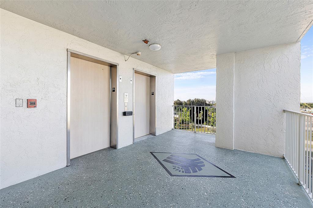 2240 North Cypress Bend Drive, Unit 908 Pompano Beach, FL 33069 - Photo 29 of 66