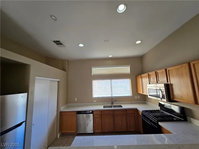 $2,000 | 4749 Big Draw Drive, North Las Vegas, NV 89031