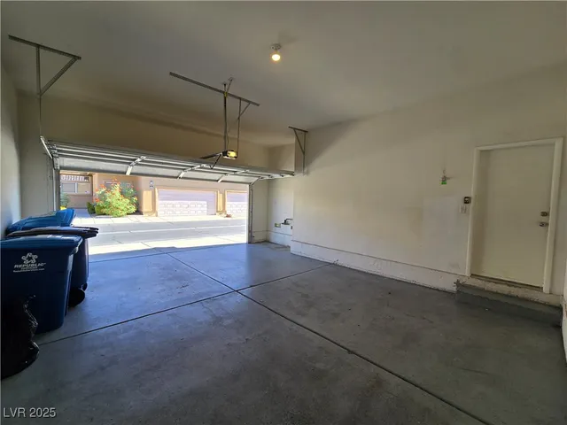 $2,000 | 4749 Big Draw Drive, North Las Vegas, NV 89031