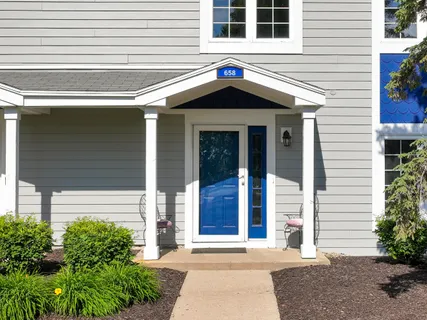 $260,000 | 658 Geneva National Avenue North, Unit 635, Geneva, WI 53147
