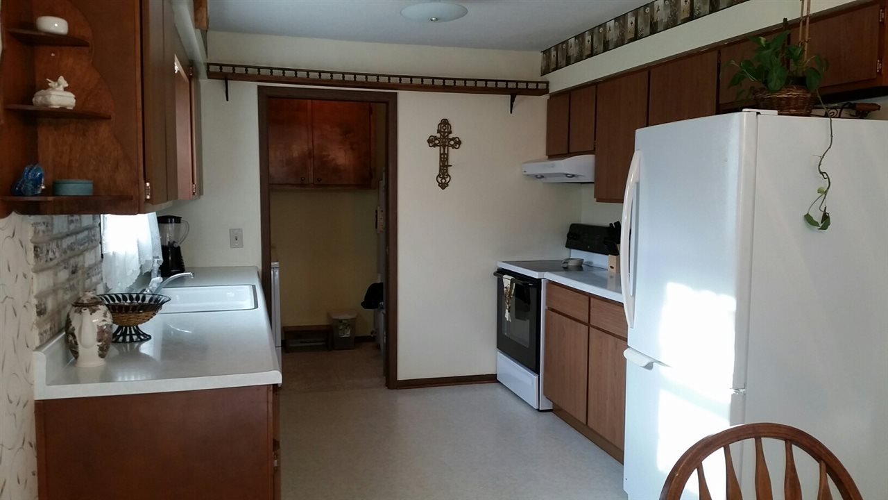 348 North Park Lane Butler, IN 46721 - Photo 11 of 27 Gallery Image 11