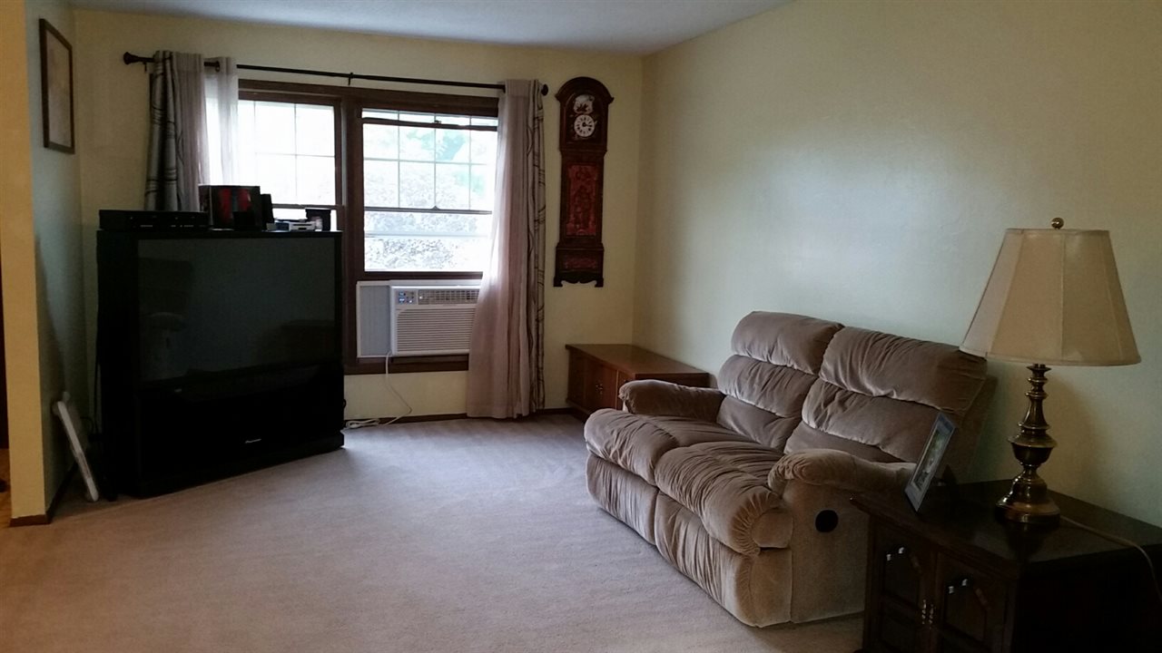 348 North Park Lane Butler, IN 46721 - Photo 7 of 27 Gallery Image 7