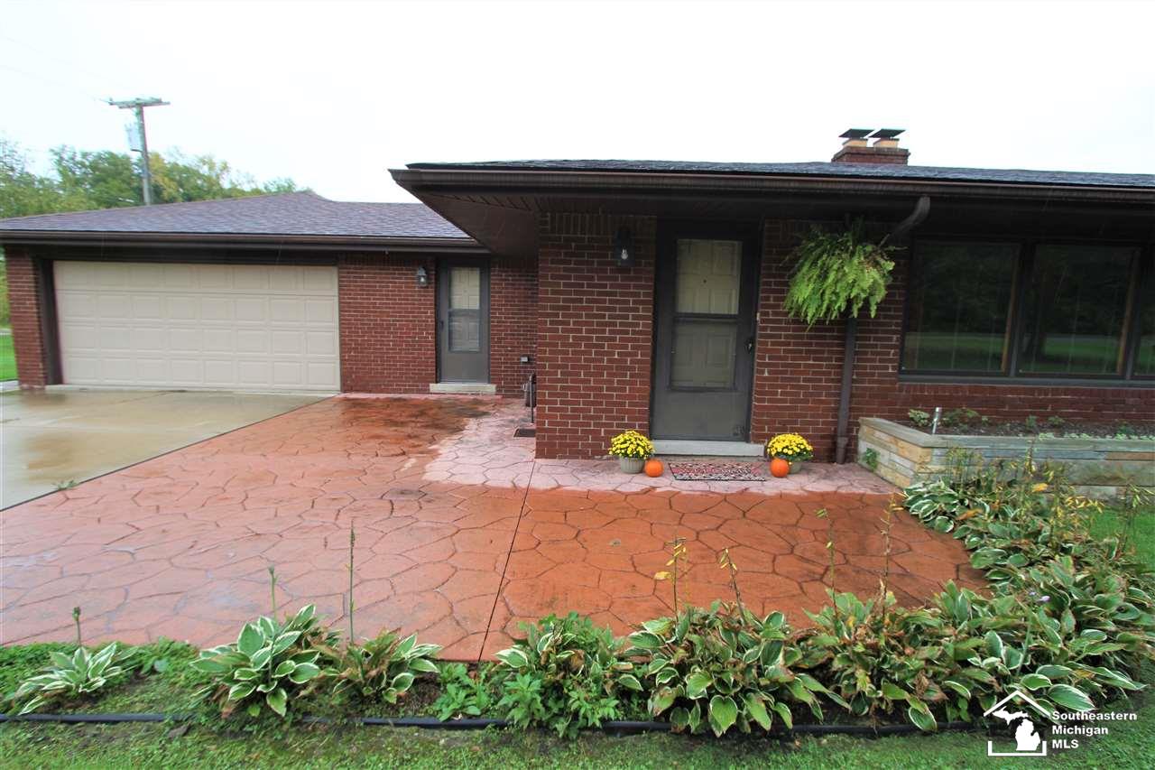 13100 Briar Hill Road Carleton, MI 48117 - Photo 5 of 28