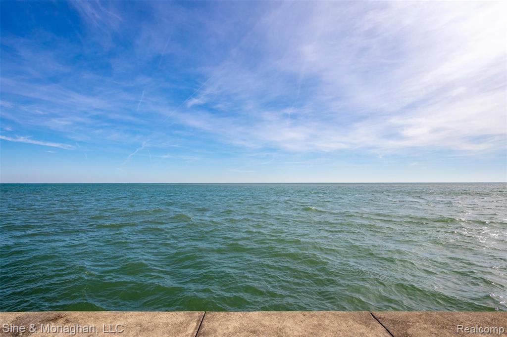 1020 Lake Shore Road Grosse Pointe Shores, MI 48236 - Photo 10 of 94