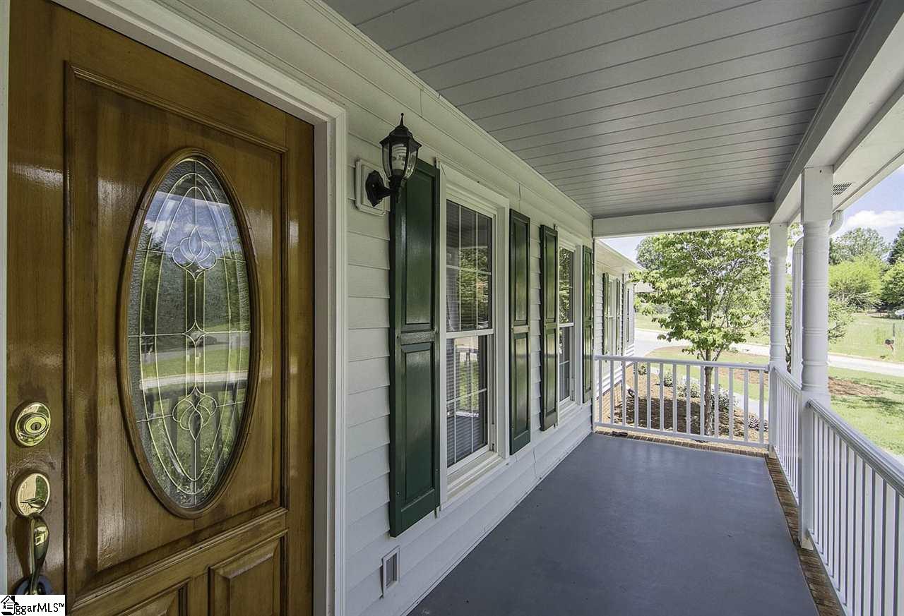 8 Peach Ridge Drive Greer, SC 29651 - Photo 3 of 32