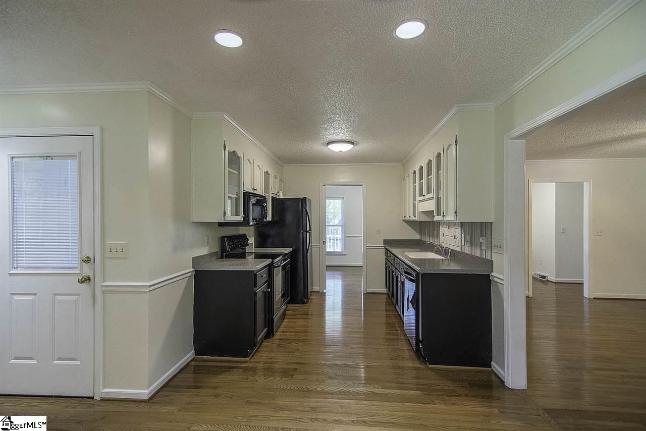 8 Peach Ridge Drive Greer, SC 29651 - Photo 7 of 32