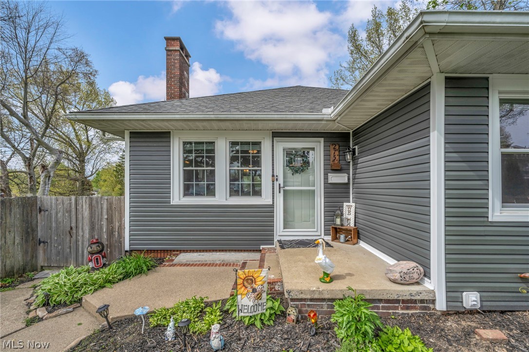 275 4th Street Southwest Brewster, OH 44613 - Photo 3 of 50