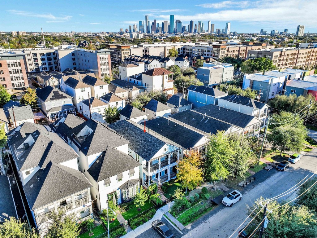 612 Rutland Street Houston, TX 77007 - Photo 44 of 45 The Ultimate Urban Backdrop. A rare combination of neighborhood serenity and big-city access. These stunning views highlight a lifestyle where the Downtown skyline is just a short, scenic drive away.
