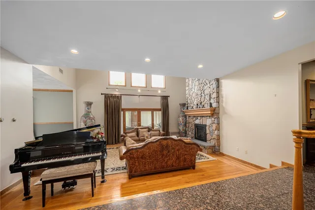 $5,900 | 633 Chestnut Hill Road, Glocester, RI 02814