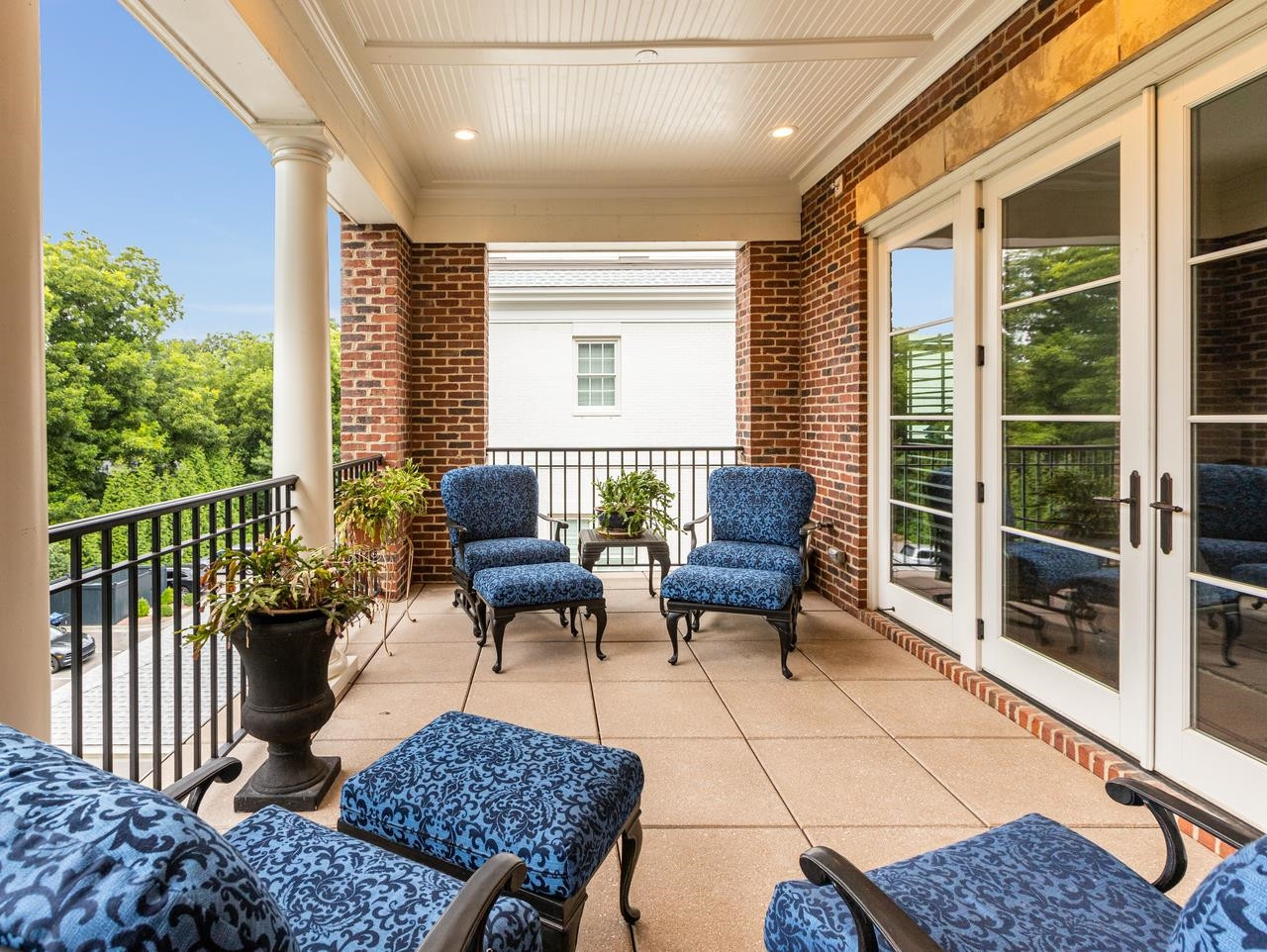 2011 Fairview Road, Unit 300 Raleigh, NC 27608 - Photo 4 of 23 Photo 4