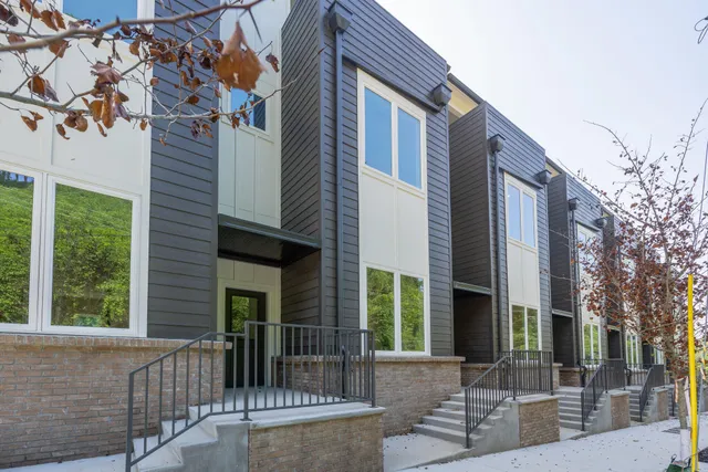 $415,000 | 899 Cherokee Blvd., Unit 125, Chattanooga, TN 37405