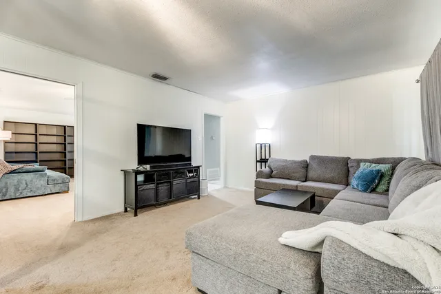 $299,990 | 3610 Larkhill Lane, San Antonio, TX 78228