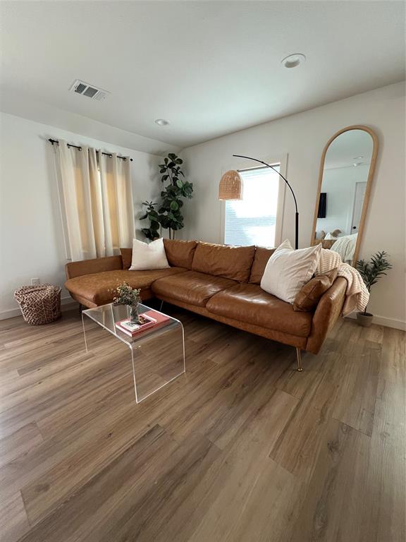 1007 Gallagher Street Dallas, TX 75212 - Photo 2 of 19