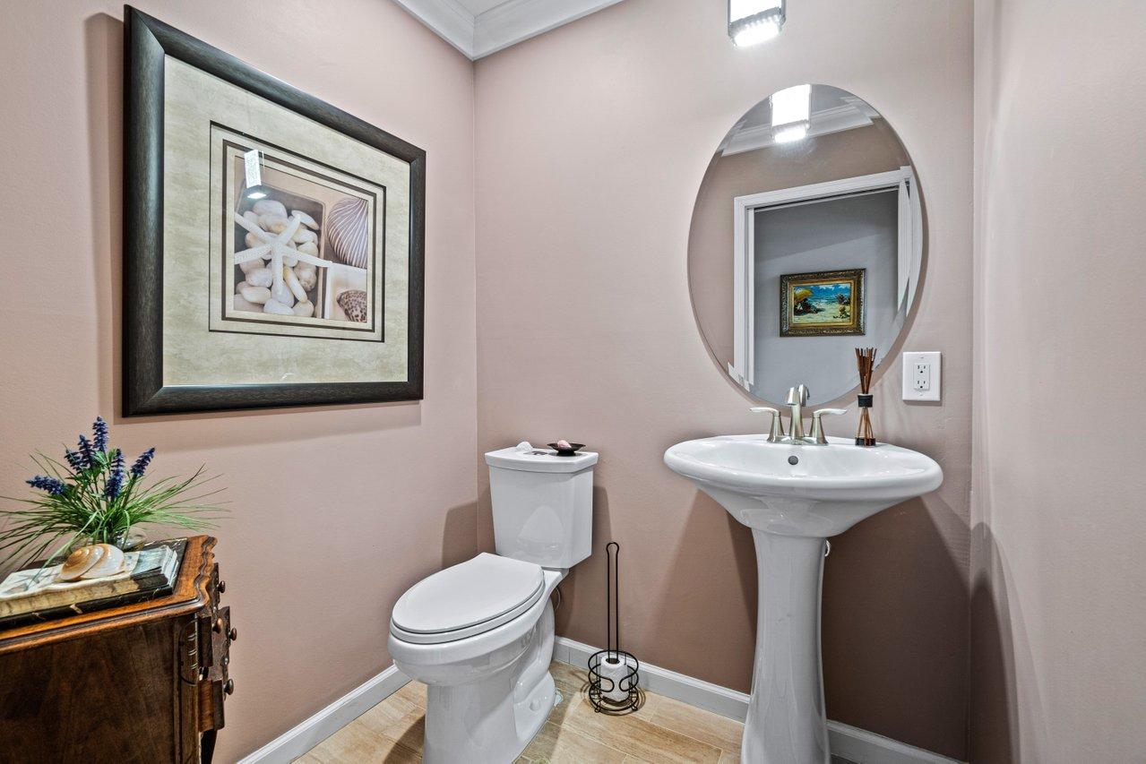 10719 Stonebridge Boulevard Boca Raton, FL 33498 - Photo 27 of 55 Powder Room
