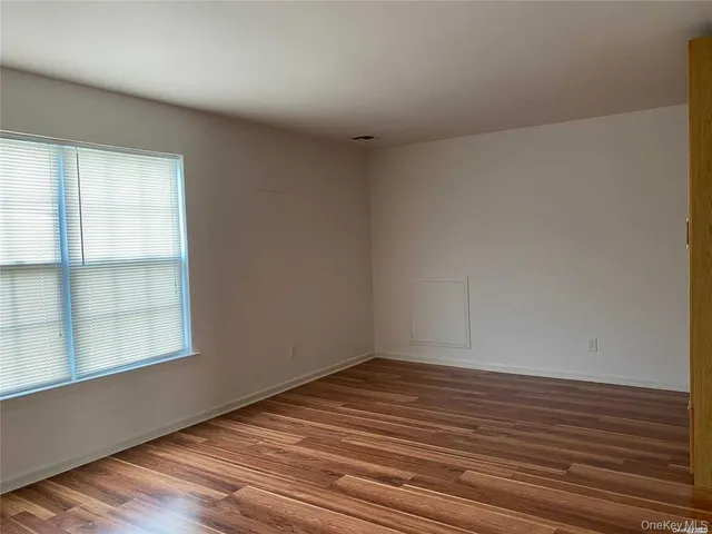 $4,300 | 87 Louden Loop, Mount Sinai, NY 11766