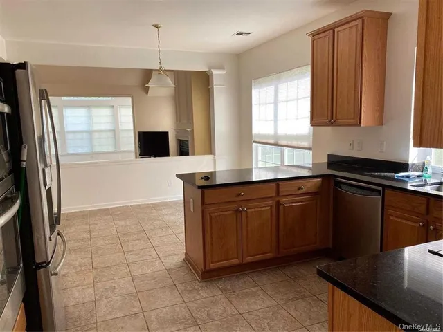 $4,300 | 87 Louden Loop, Mount Sinai, NY 11766