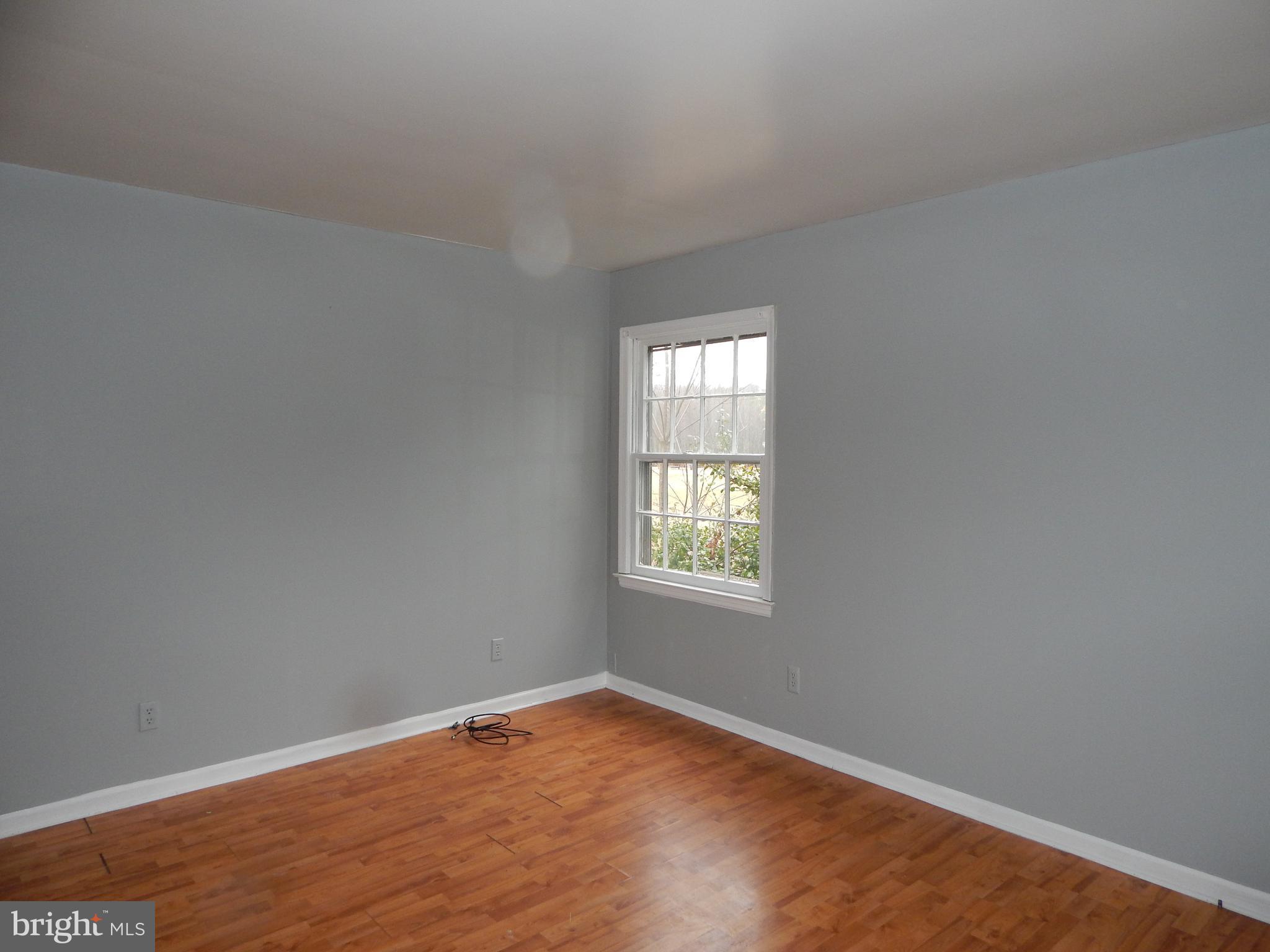 6513 South Roxbury Mill Road Woodford, VA 22580 - Photo 2 of 14 Family Room