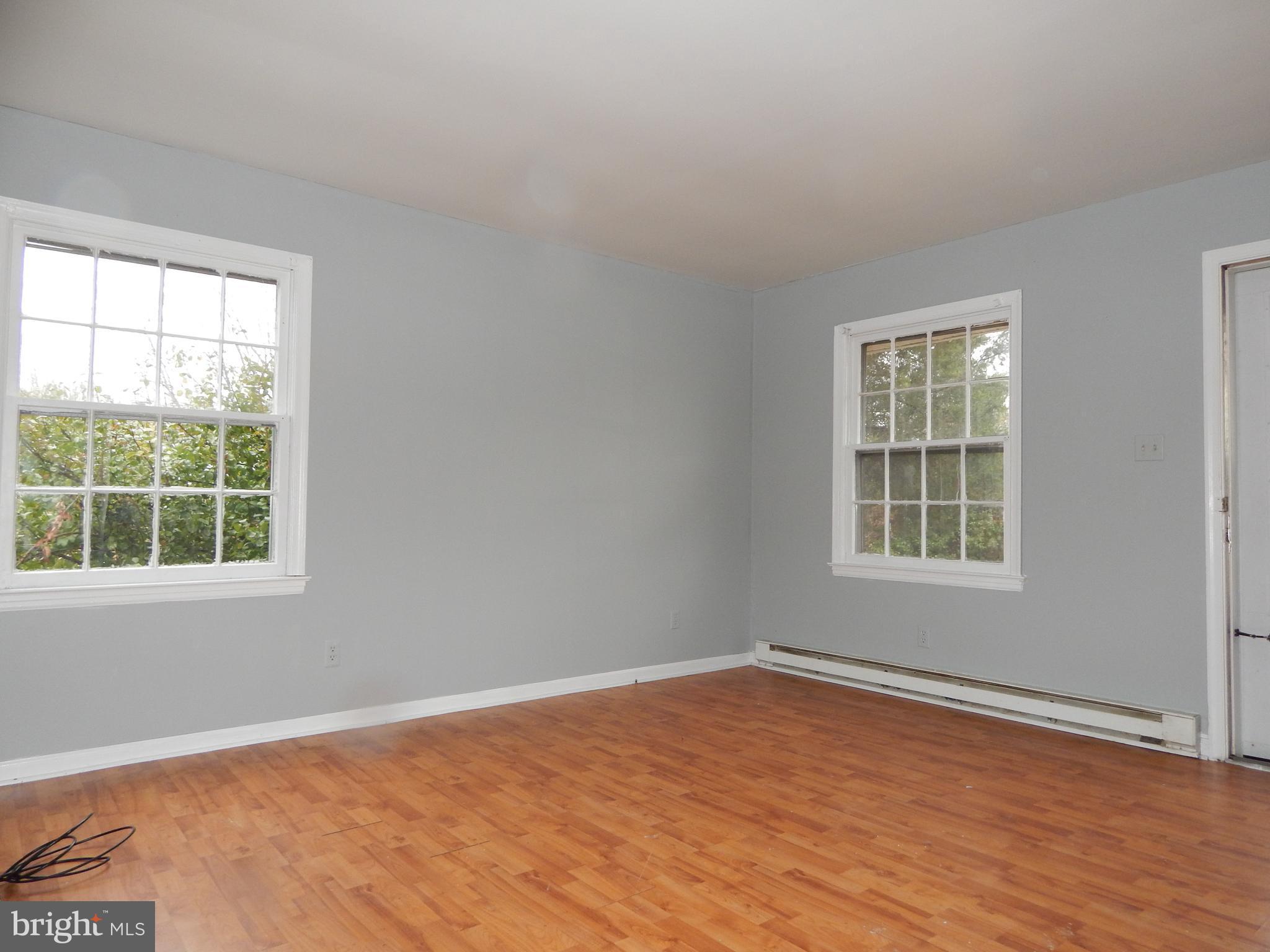 6513 South Roxbury Mill Road Woodford, VA 22580 - Photo 3 of 14 Family Room