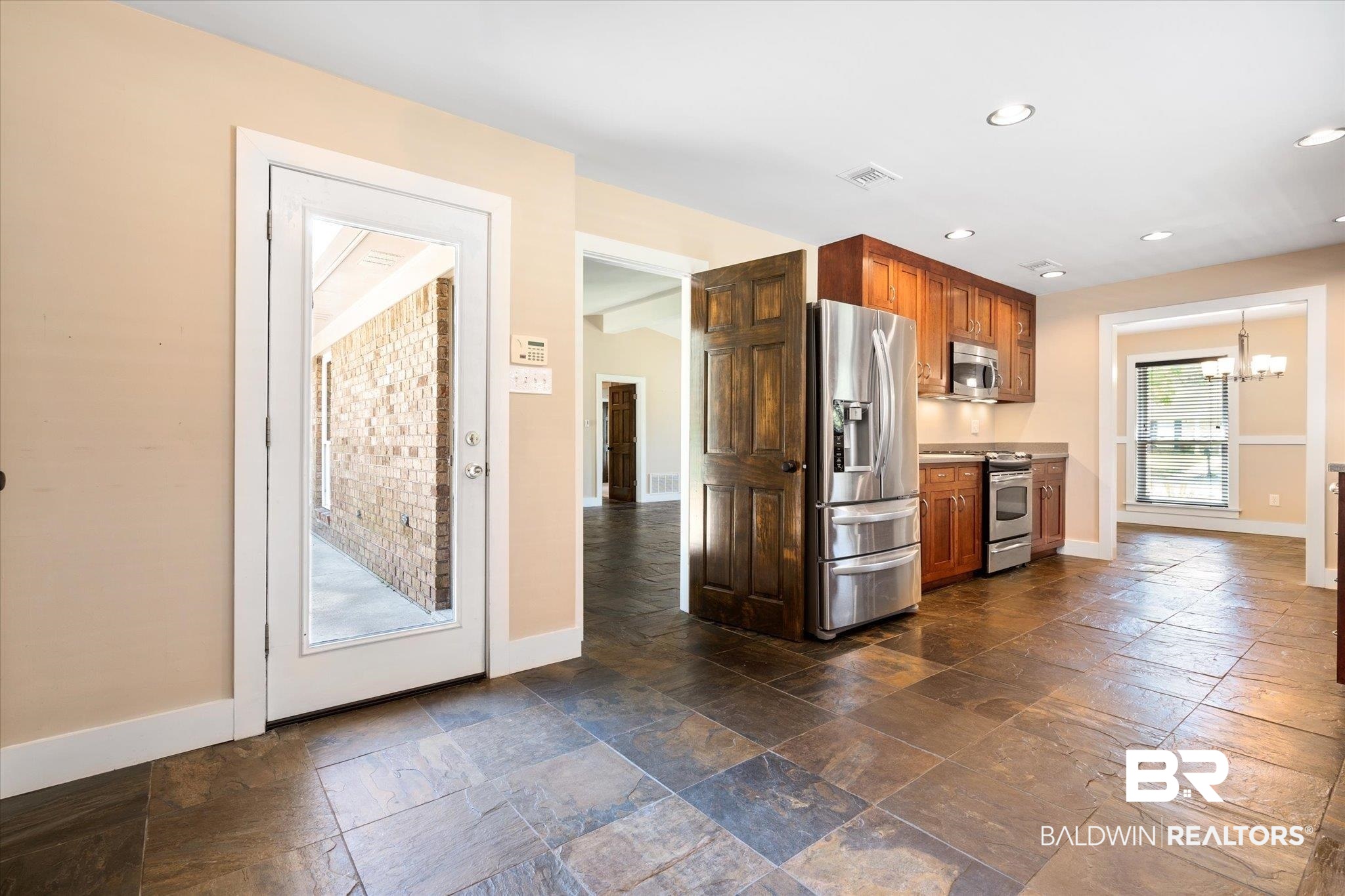 6212 Lampwood Court Mobile, AL 36693 - Photo 10 of 23