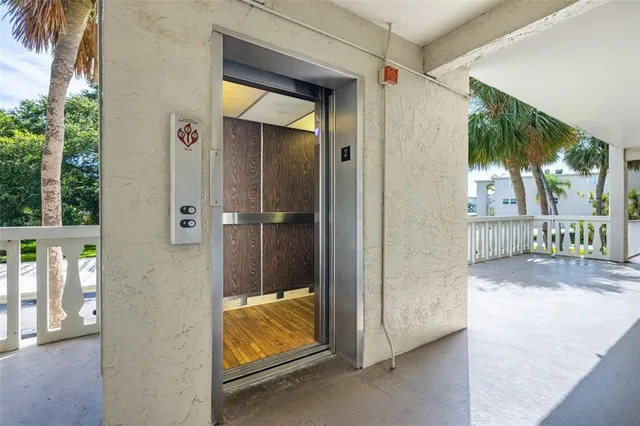 $1,650 | 946 Virginia Street, Unit 207, Dunedin, FL 34698