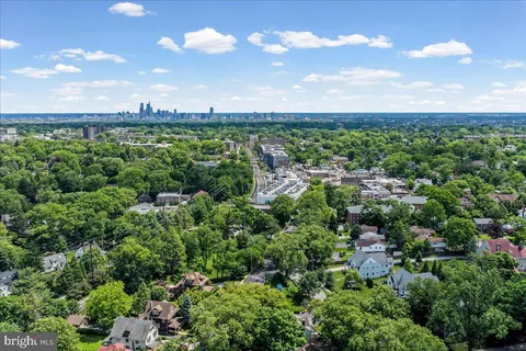 $679,000 | 4 East Lodges Lane, Bala Cynwyd, PA 19004