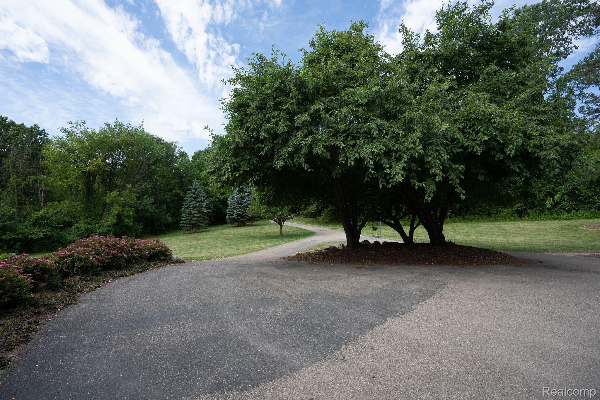 3965 Collins Road Oakland, MI 48363 - Photo 39 of 63 Gallery Image 39