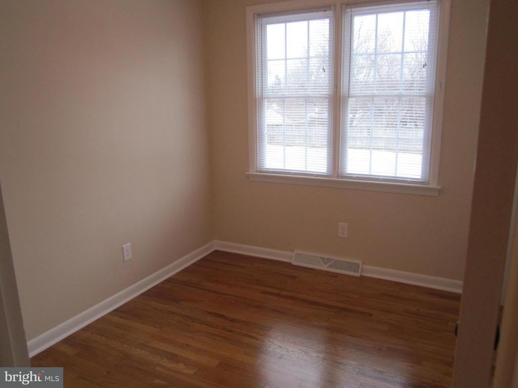 744 Robin Road Lancaster, PA 17601 - Photo 13 of 24 Gallery Image 13