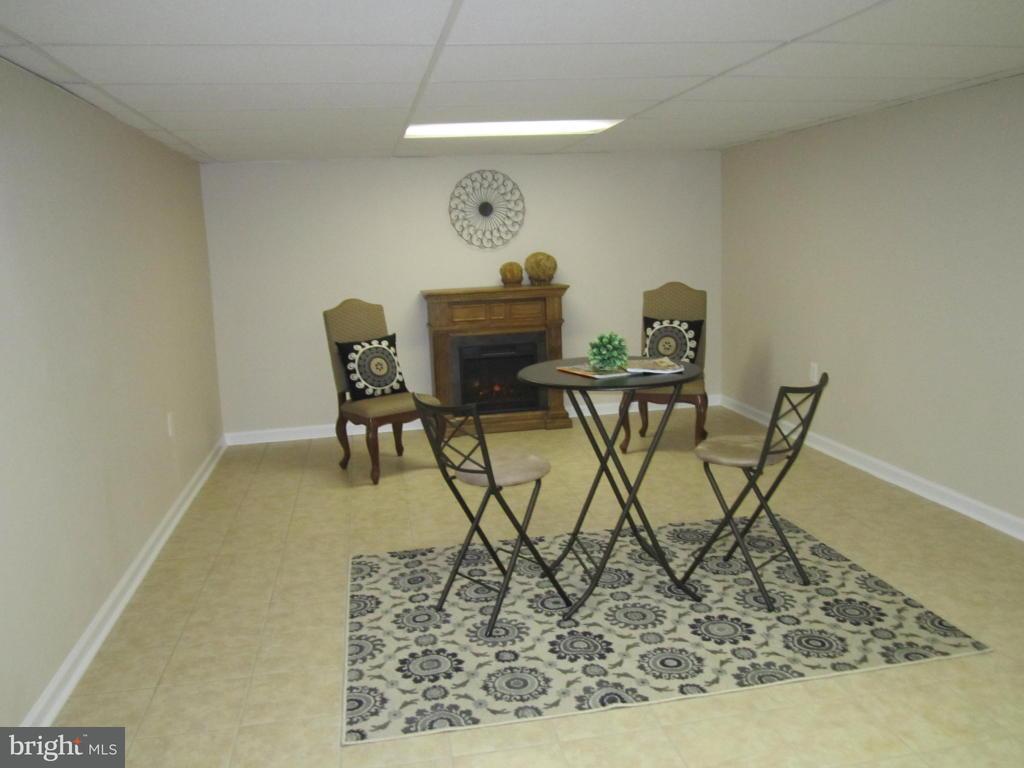 744 Robin Road Lancaster, PA 17601 - Photo 20 of 24 Gallery Image 20