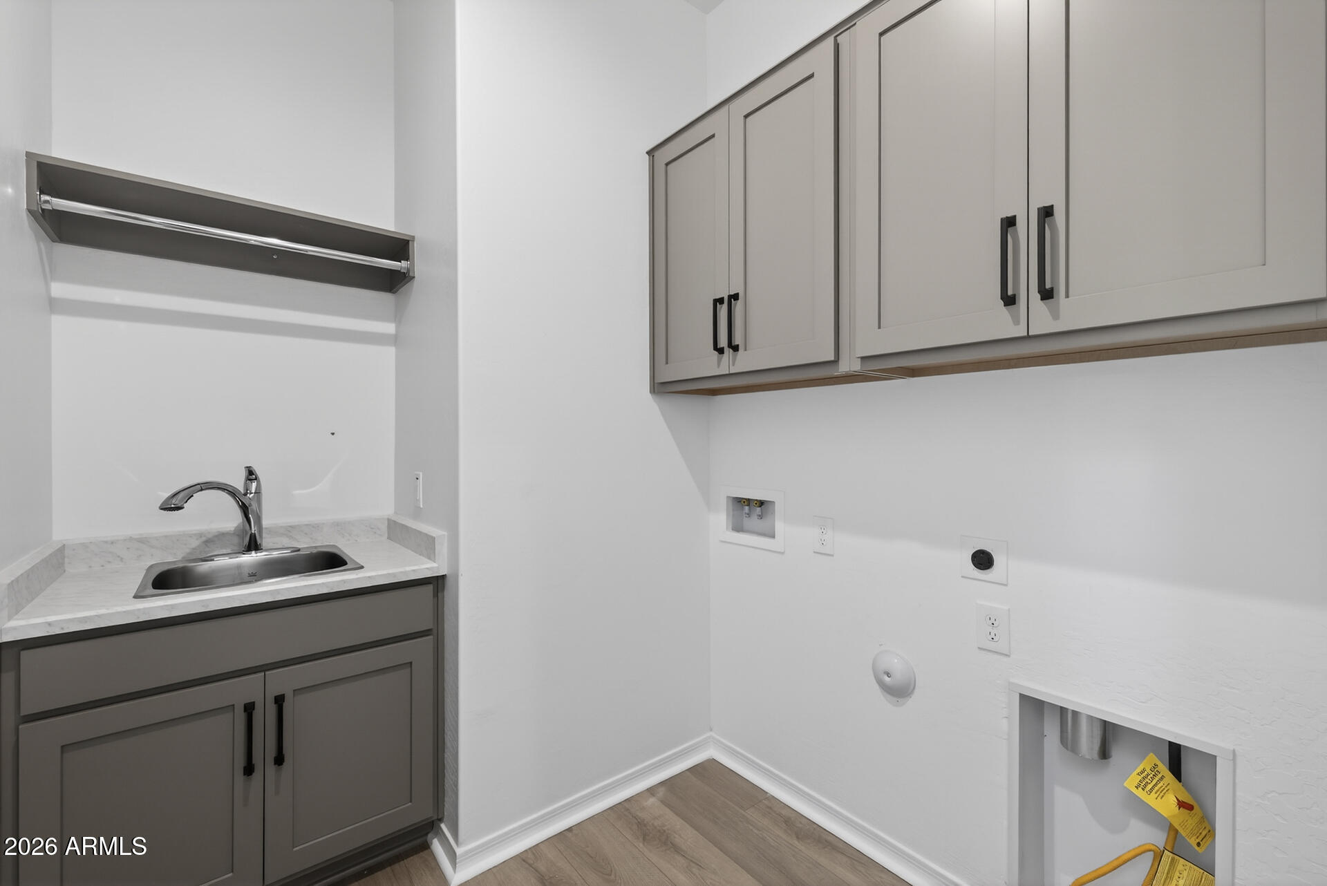 4273 East John Street Gilbert, AZ 85295 - Photo 26 of 42 36)LAUNDRY ROOM