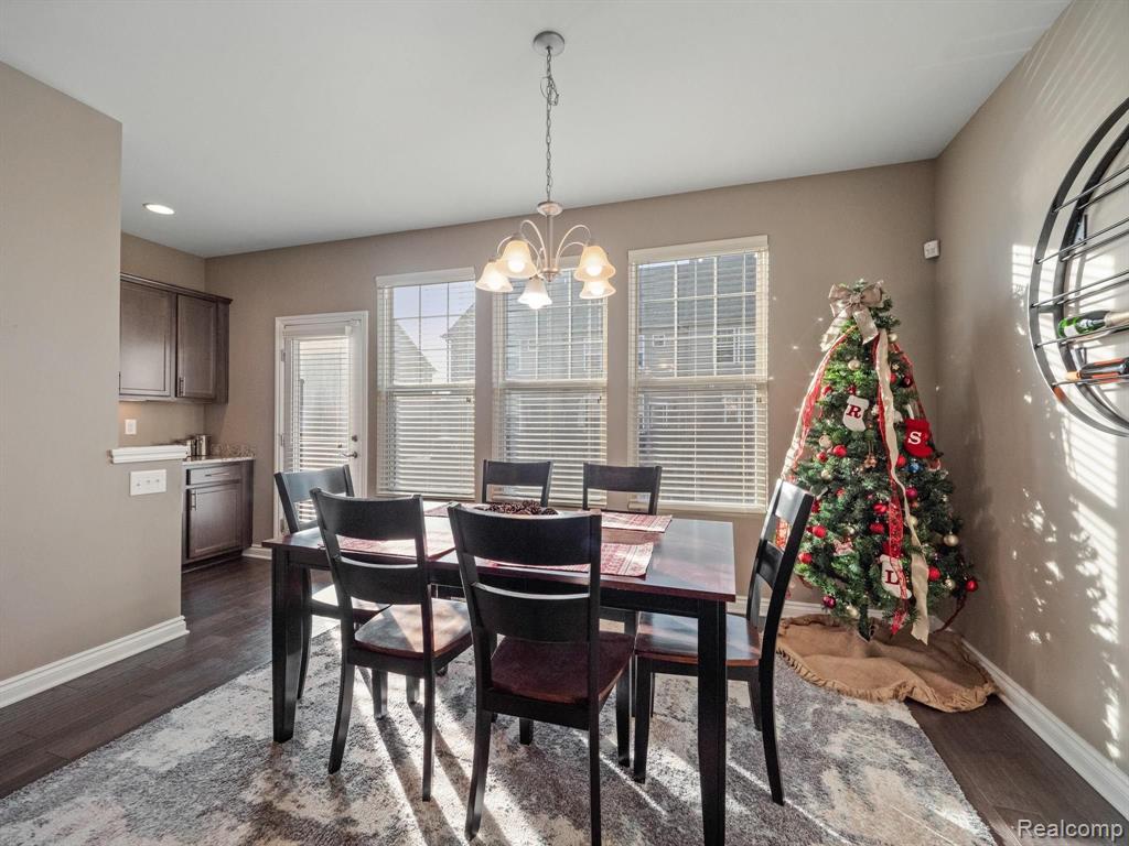 2665 Helmsdale Circle Rochester Hills, MI 48307 - Photo 13 of 33