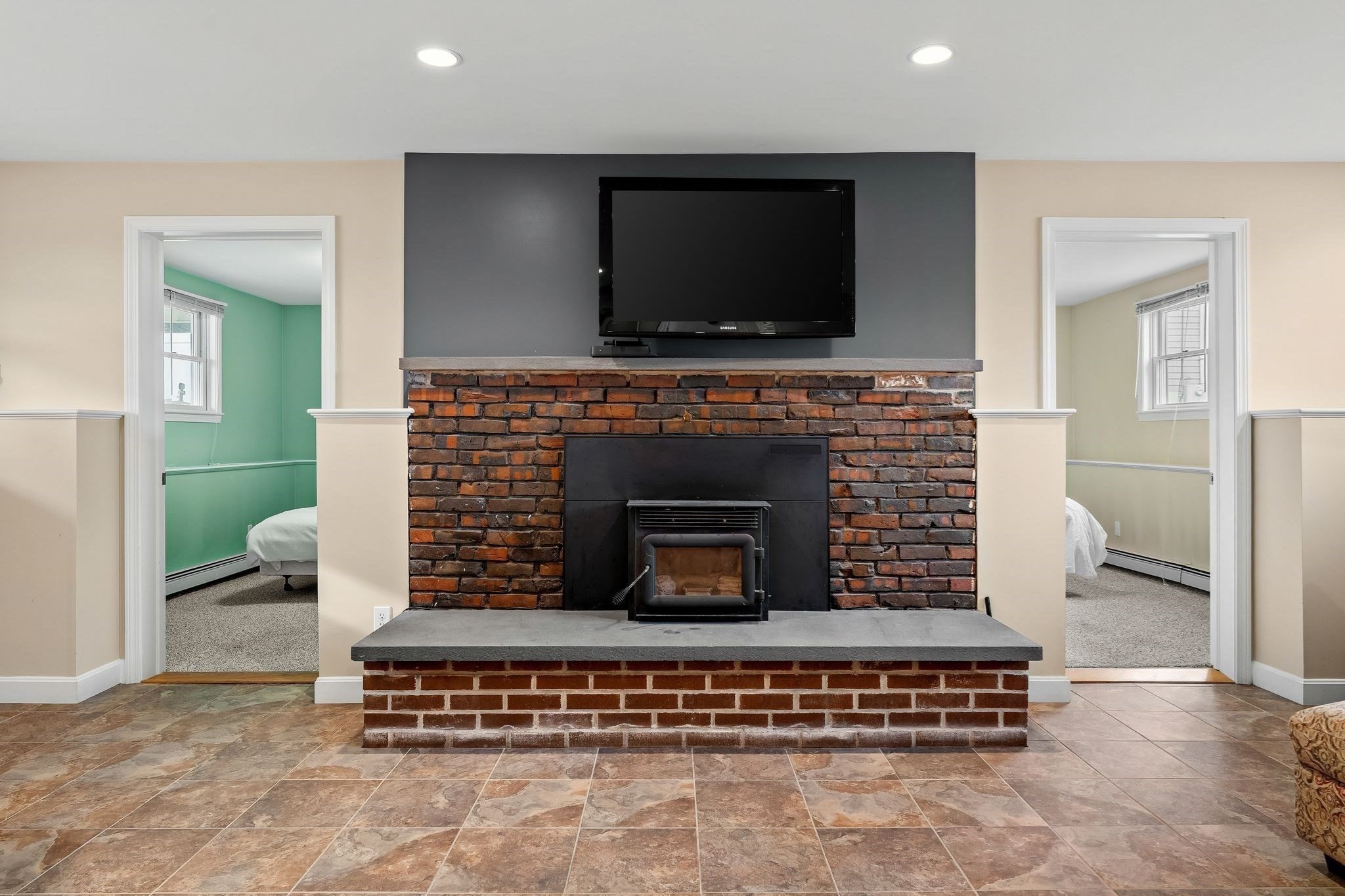 411 Newport Road Hull, MA 02045 - Photo 21 of 40 Gallery Image 21