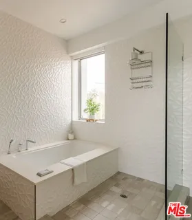 $1,229,000 | 1040 North Spaulding Avenue, Unit 4, West Hollywood, CA 90046