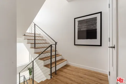 $1,229,000 | 1040 North Spaulding Avenue, Unit 4, West Hollywood, CA 90046