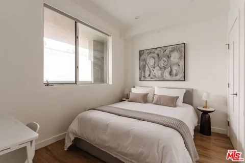 $1,229,000 | 1040 North Spaulding Avenue, Unit 4, West Hollywood, CA 90046