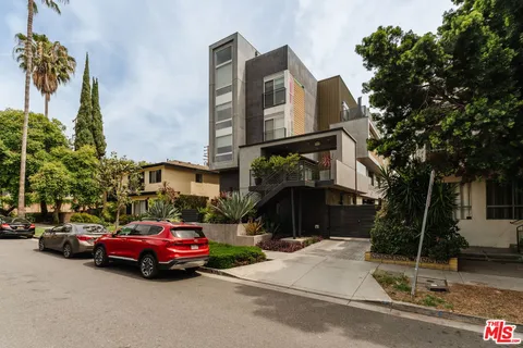 $1,229,000 | 1040 North Spaulding Avenue, Unit 4, West Hollywood, CA 90046