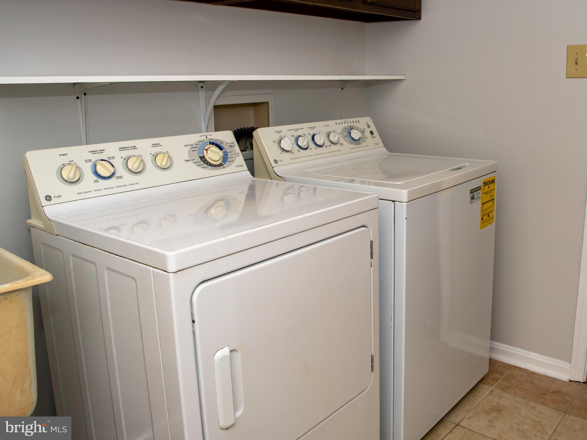 8402 Reflection Lane Vienna, VA 22182 - Photo 3 of 24 Full Size Washer / Dryer in Laudry Room