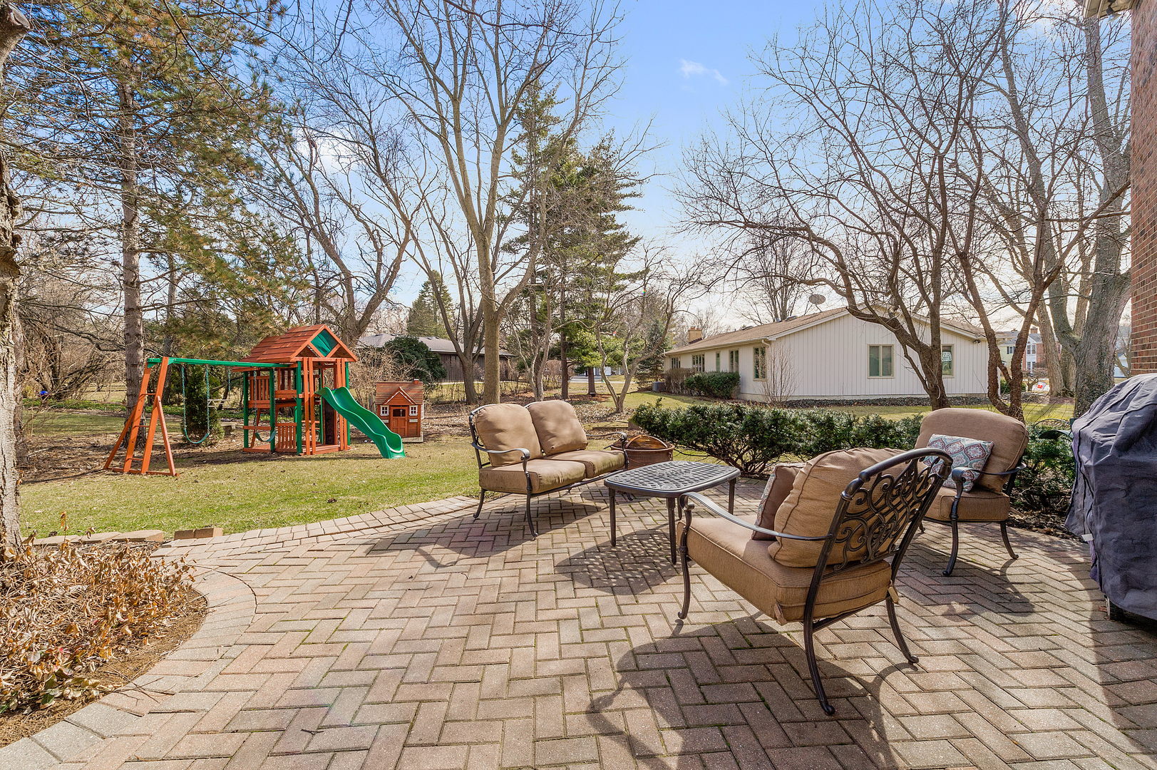 2S567 White Birch Lane Wheaton, IL 60189 - Photo 27 of 31 a view of a chairs and table in backyard