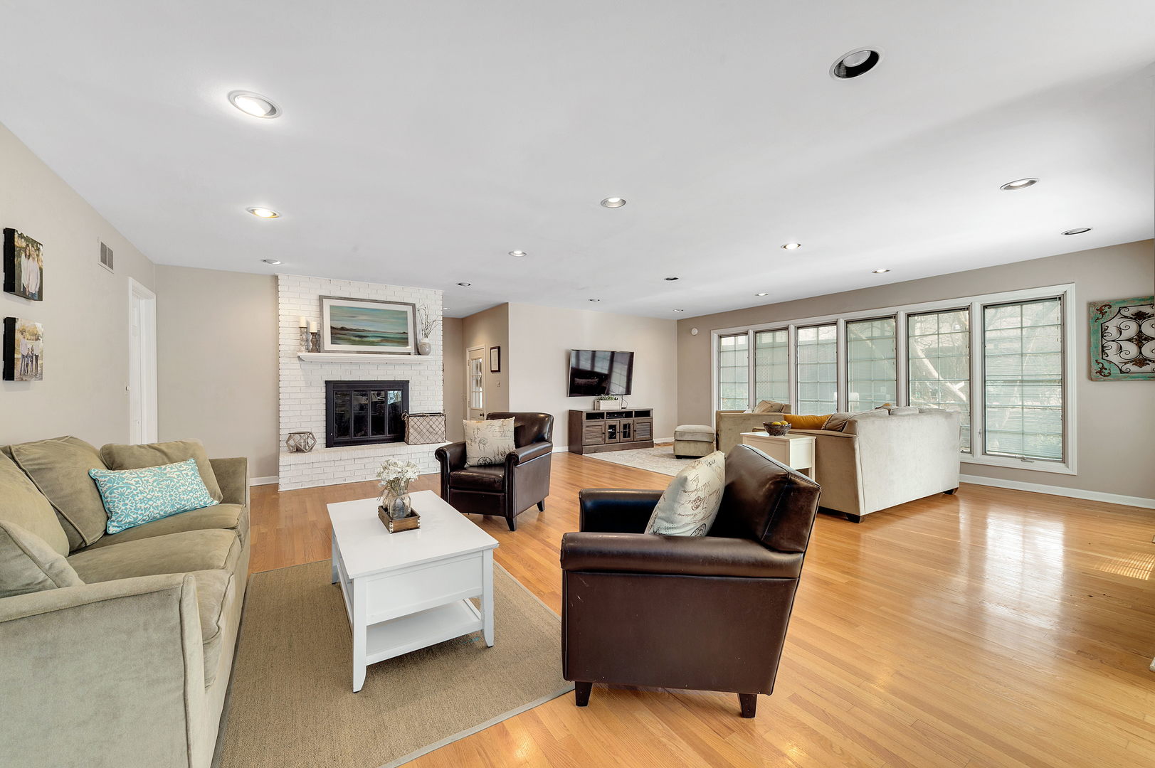 2S567 White Birch Lane Wheaton, IL 60189 - Photo 8 of 31 a living room with furniture and a large window