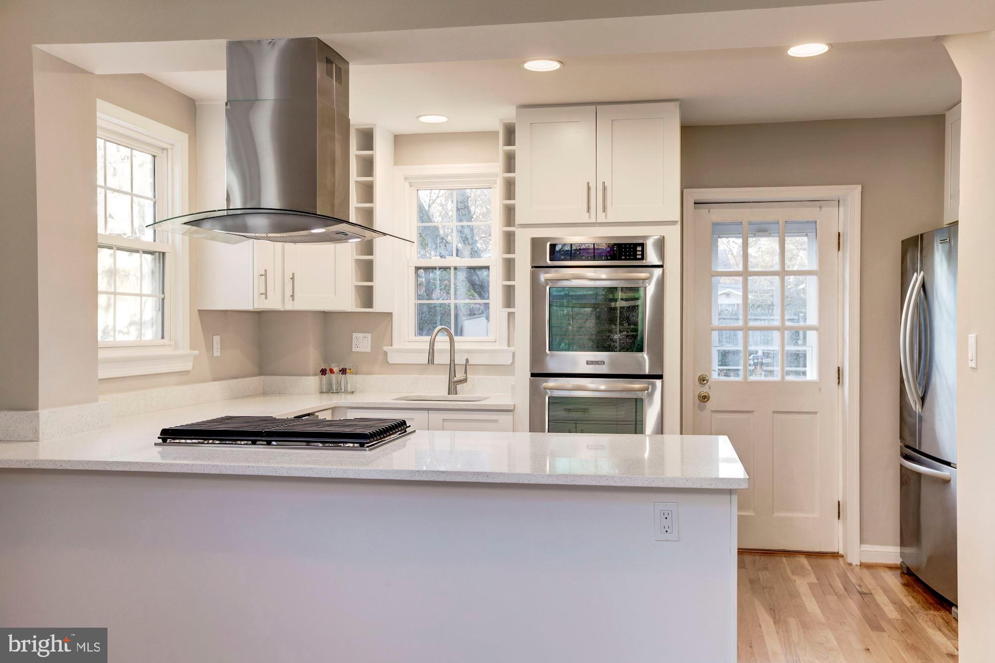 10030 Dallas Avenue Silver Spring, MD 20901 - Photo 6 of 24 Remodeled kitchen with gas cooktop