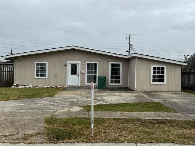 $1,650 | 429 East Butterfly Circle, Terrytown, LA 70056