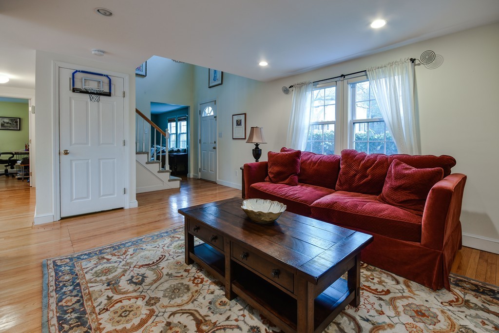 22 Thornton Road Needham, MA 02492 - Photo 2 of 16