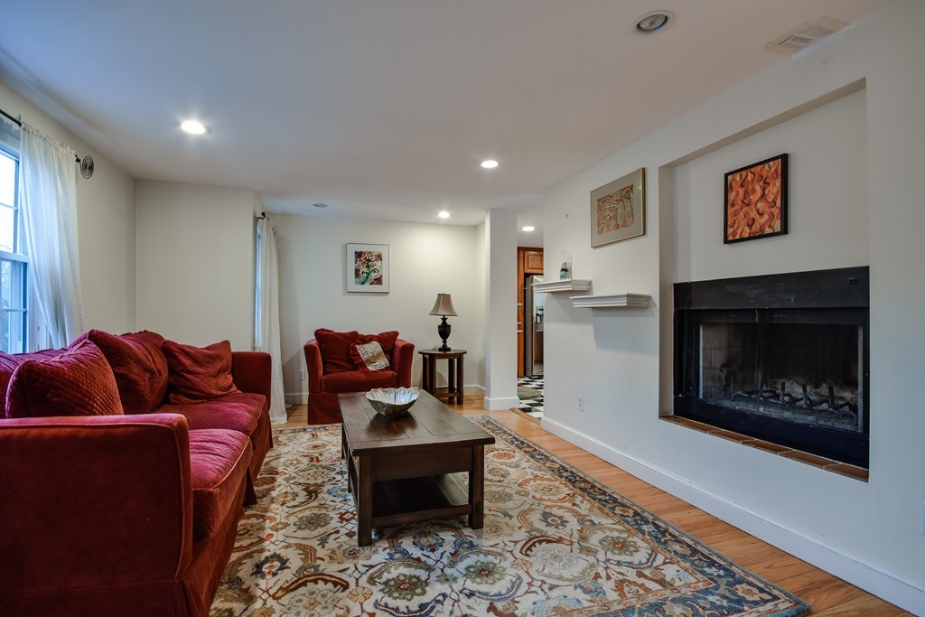22 Thornton Road Needham, MA 02492 - Photo 3 of 16