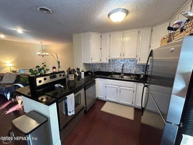 $2,900 | 1205 16th Street North, Jacksonville Beach, FL 32250