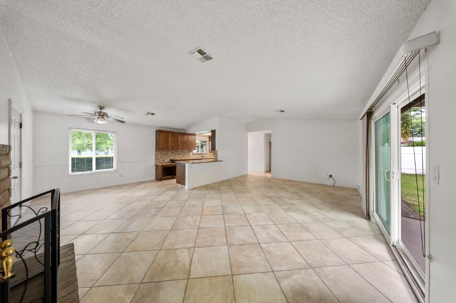 1120 Shasta Avenue Modesto, CA 95358 - Photo 14 of 35 a view of an empty room with a window