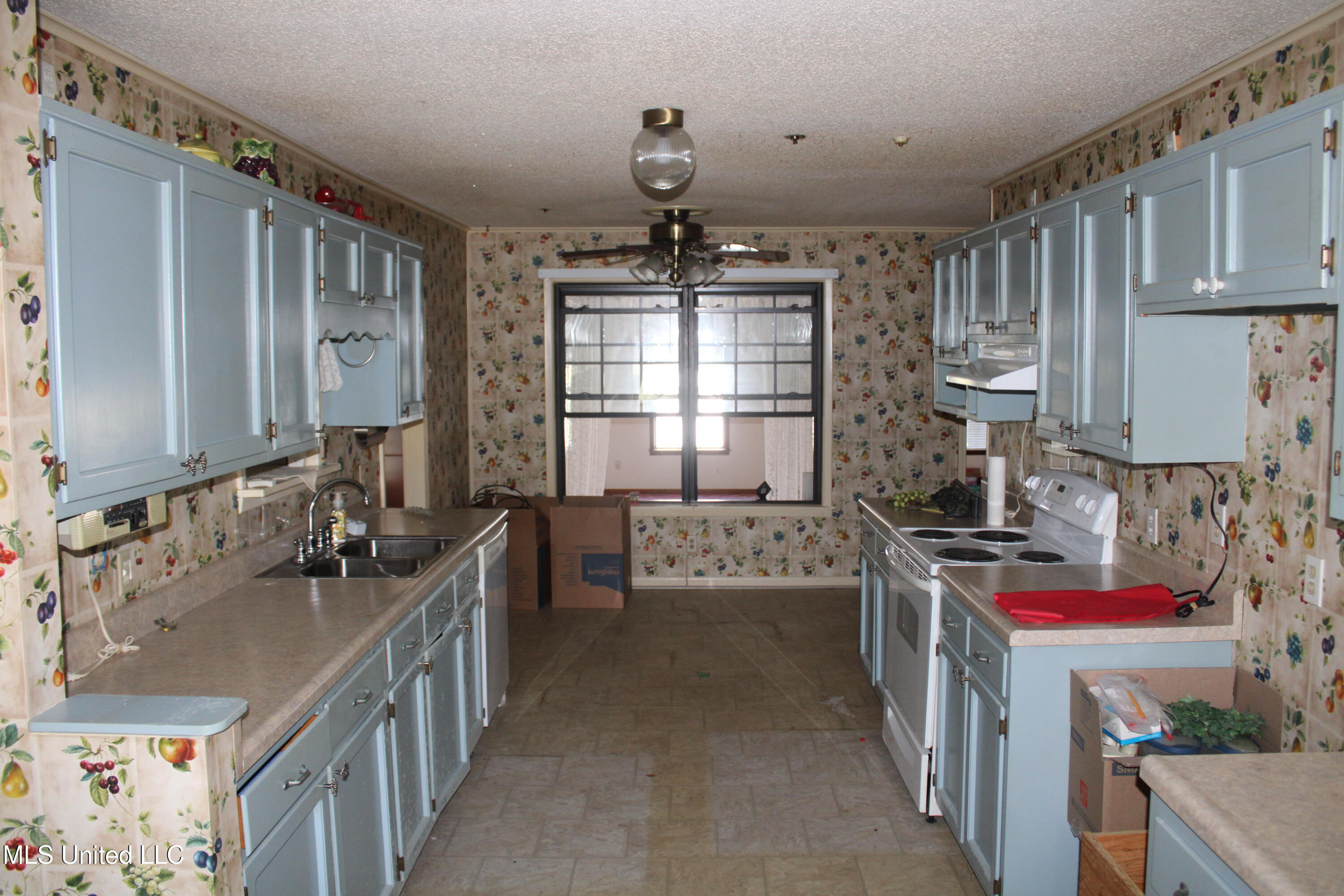 76 Peach Tree Road Byhalia, MS 38611 - Photo 10 of 47 IMG_7032