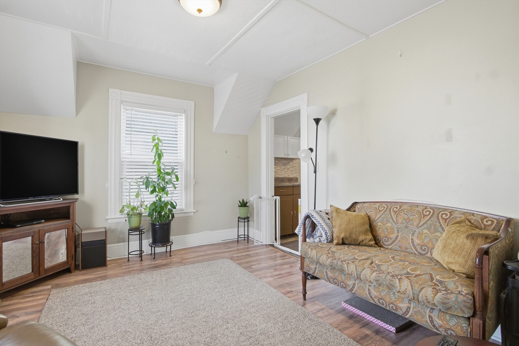 21 Atkins Avenue Lynn, MA 01904 - Photo 18 of 37