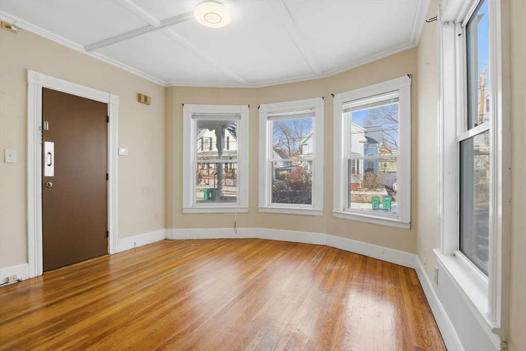 21 Atkins Avenue Lynn, MA 01904 - Photo 3 of 37