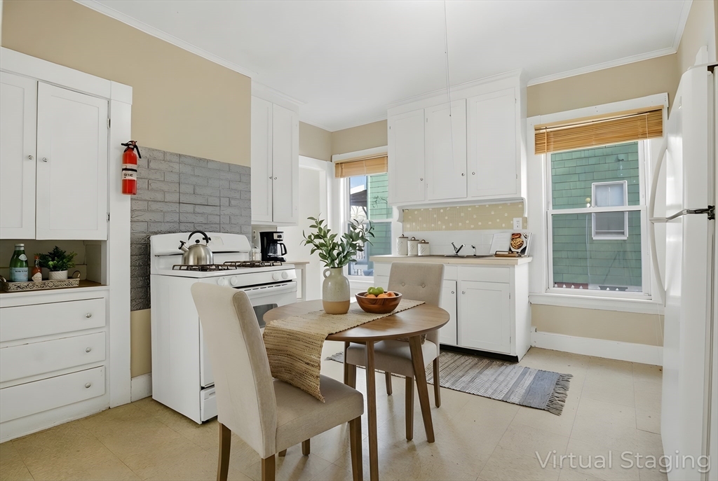 21 Atkins Avenue Lynn, MA 01904 - Photo 6 of 37